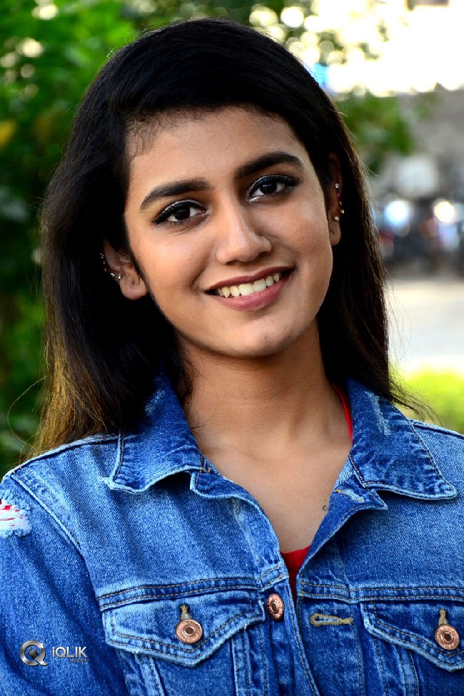Priya-Prakash-Varrier-New-Photos